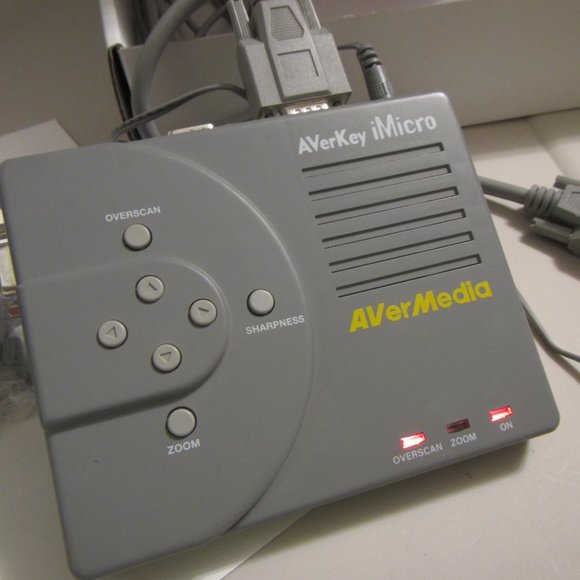 AverMedia AVerKey iMicro PC/Mac-to-TV Video Display Converter - Picture 4 of 12